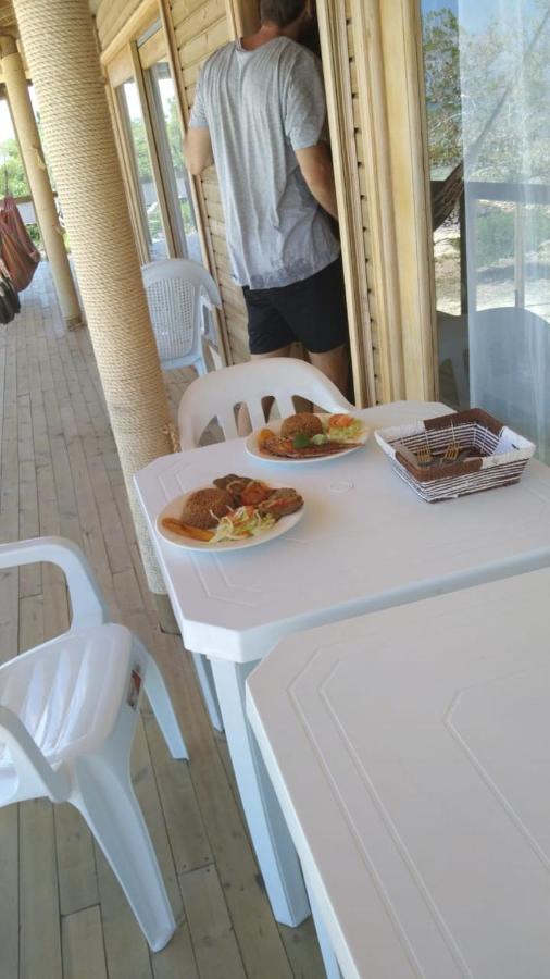 Hostel Villa Luz Beach Tintipan Island Экстерьер фото