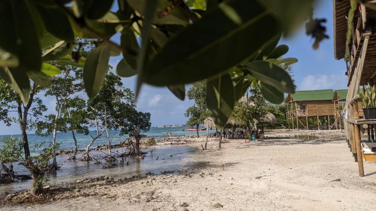 Hostel Villa Luz Beach Tintipan Island Экстерьер фото
